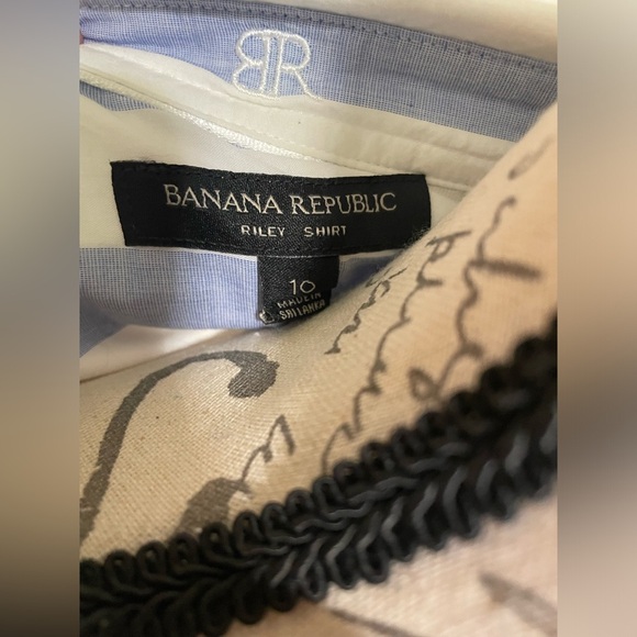 Banana Republic square blue and white strip button down top SZ 10 EUC - Picture 5 of 6